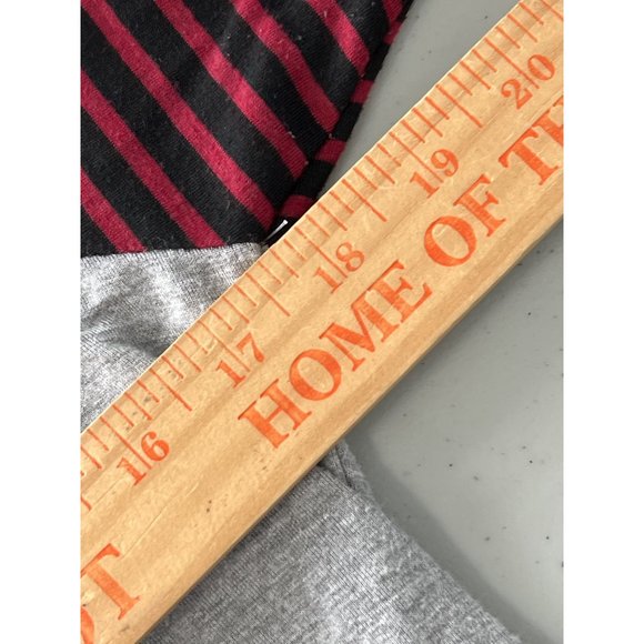 Chris Carol Raglan Tee Stripe Sleeve Womens M Gray Red Black Stretch Long Sleeve - Picture 6 of 8